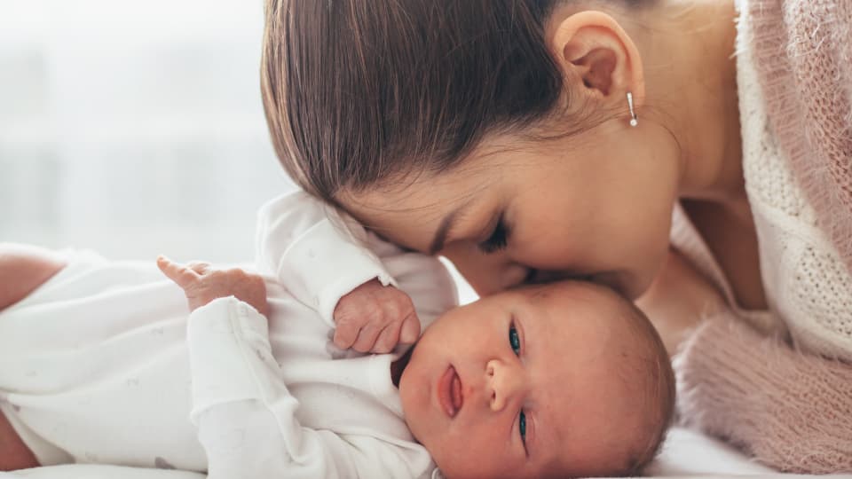 Anne Bebek Güvenli Bağlanması