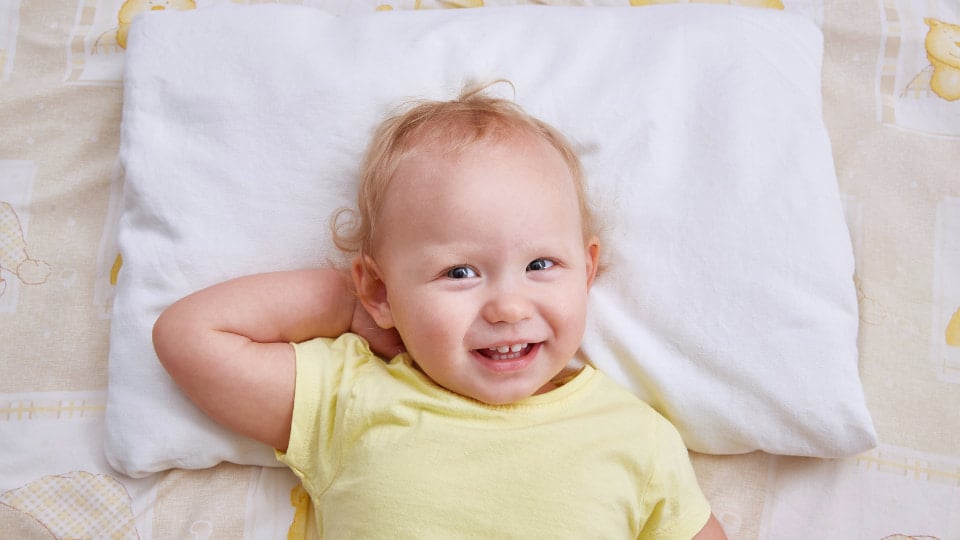 Bebeklerde Yastık Kullanımı