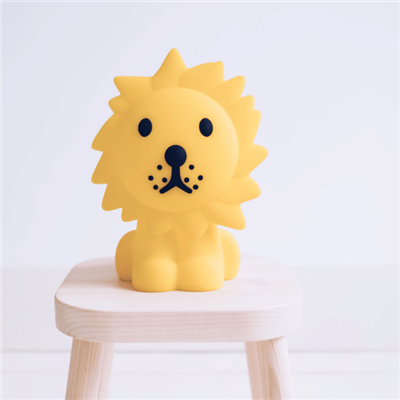 MR. MARIA LION FIRST LIGHT