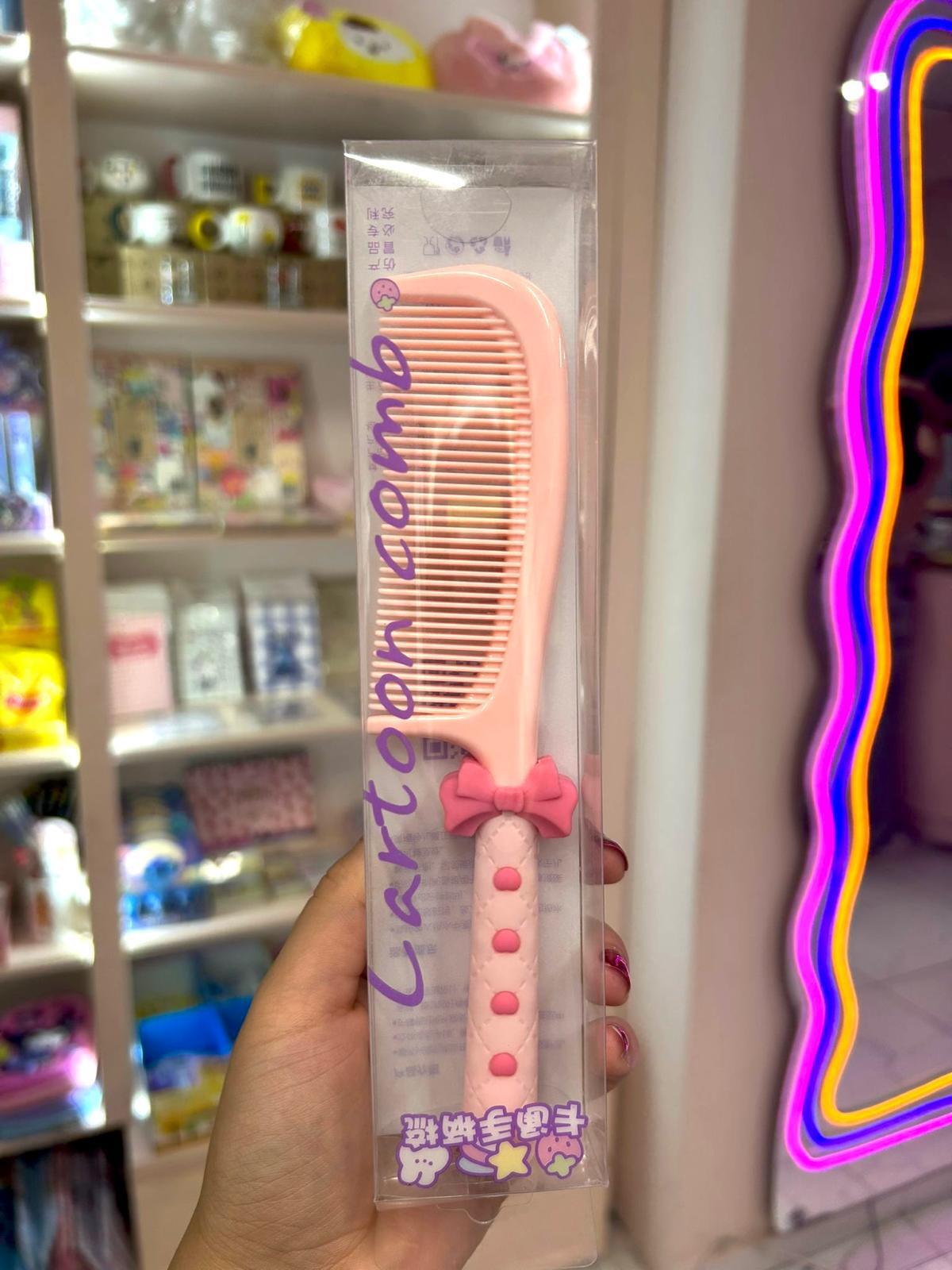 Fiyonklu Pembe Tarak