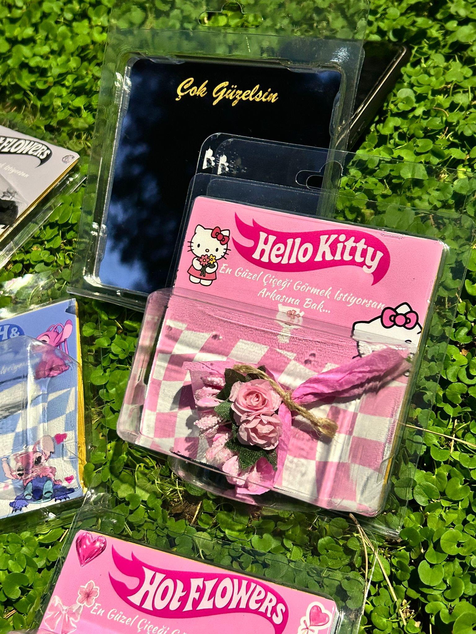 Hello Kitty Kartlıklı Aynalı Hotflowers
