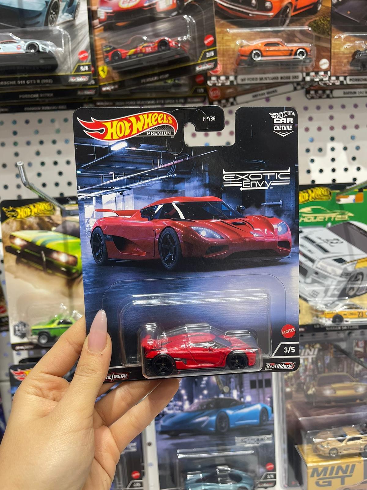Koenıgsegg Agera R 