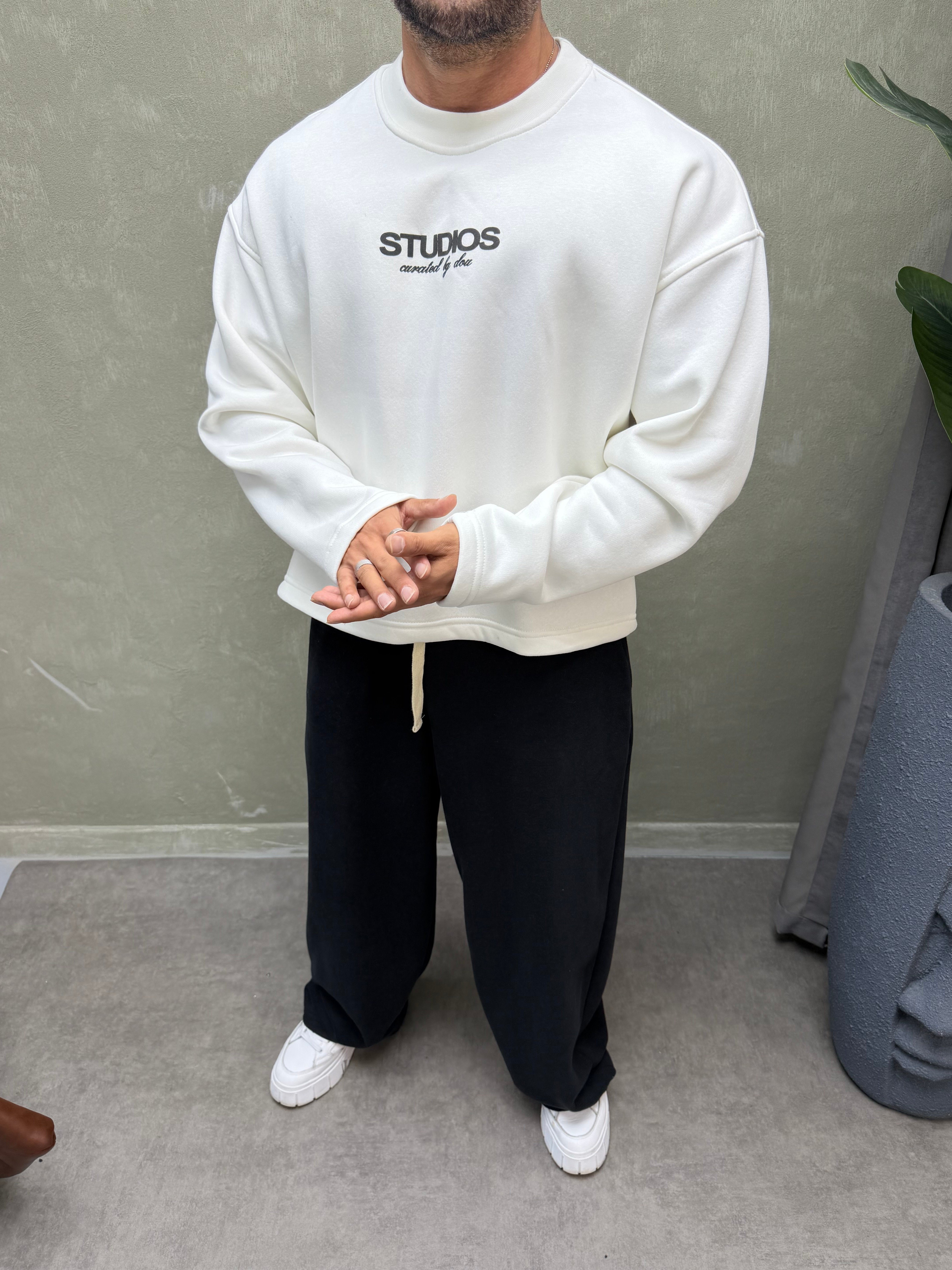 BOXY KALIP BELİVE SIRT DETAYLI SWEAT BEYAZ
