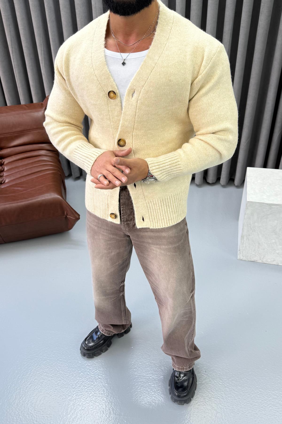 MR KIRÇILLI HIRKA BEJ