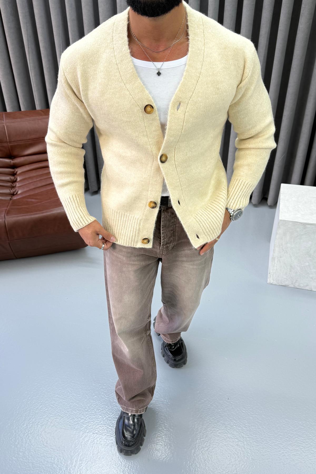 MR KIRÇILLI HIRKA BEJ