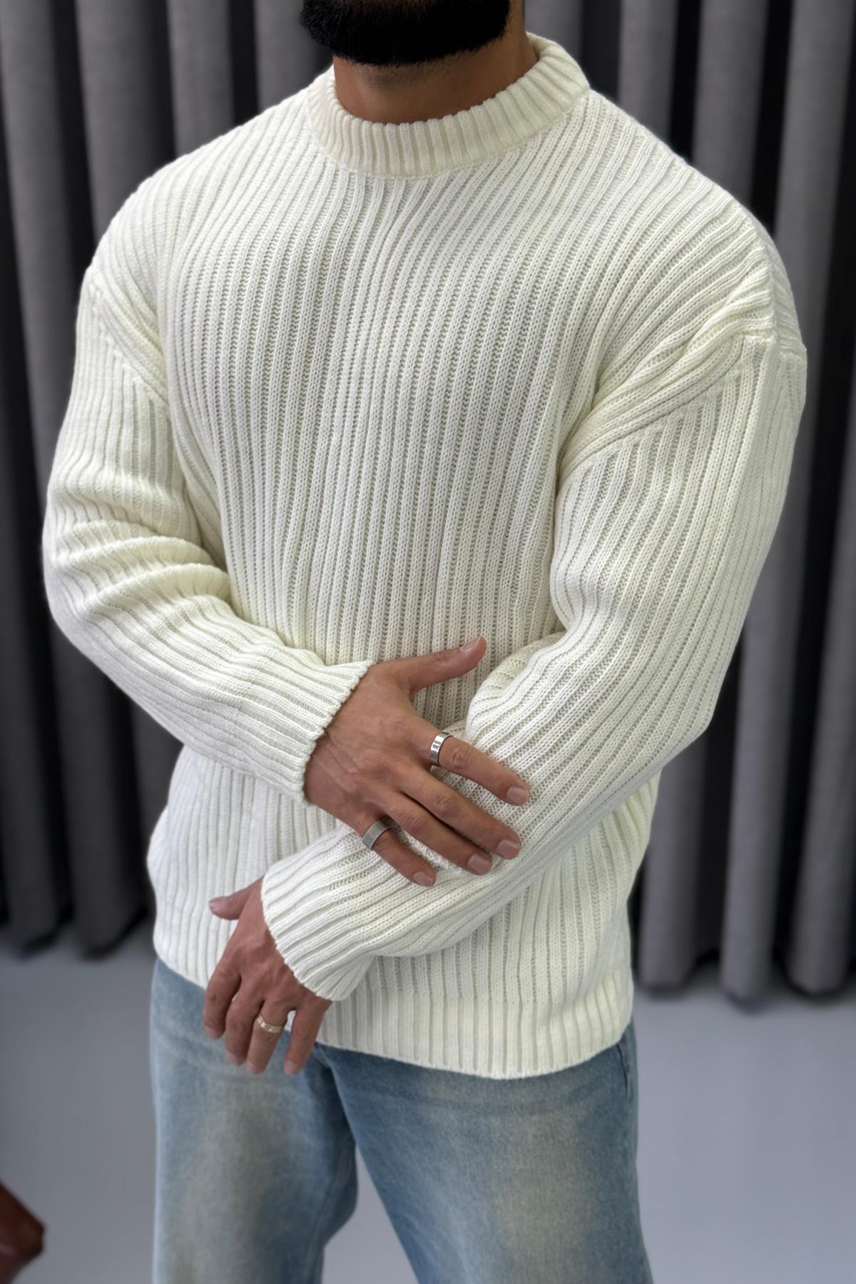 MR OVERSİZE KAZAK BEYAZ