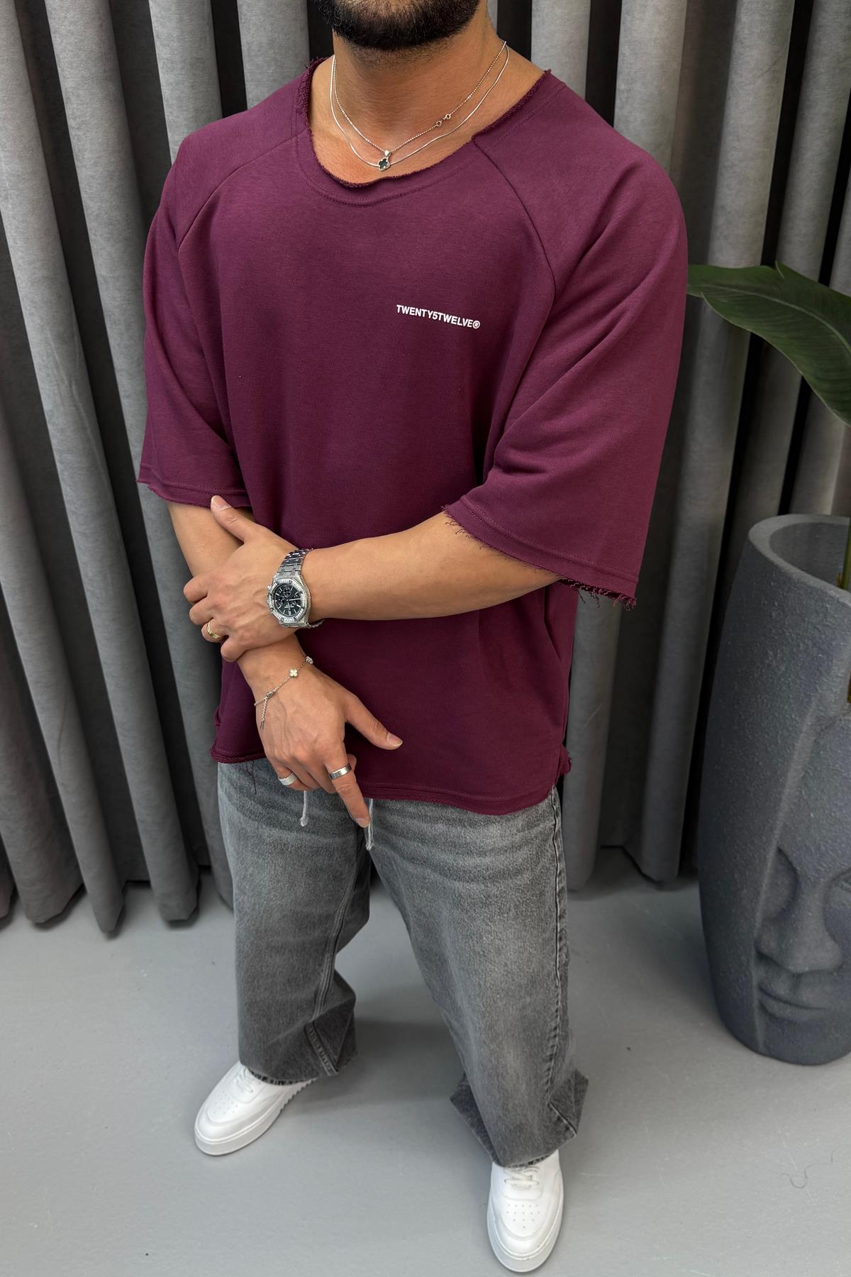 OVERSİZE KESİK YAKA T-SHİRT BORDO
