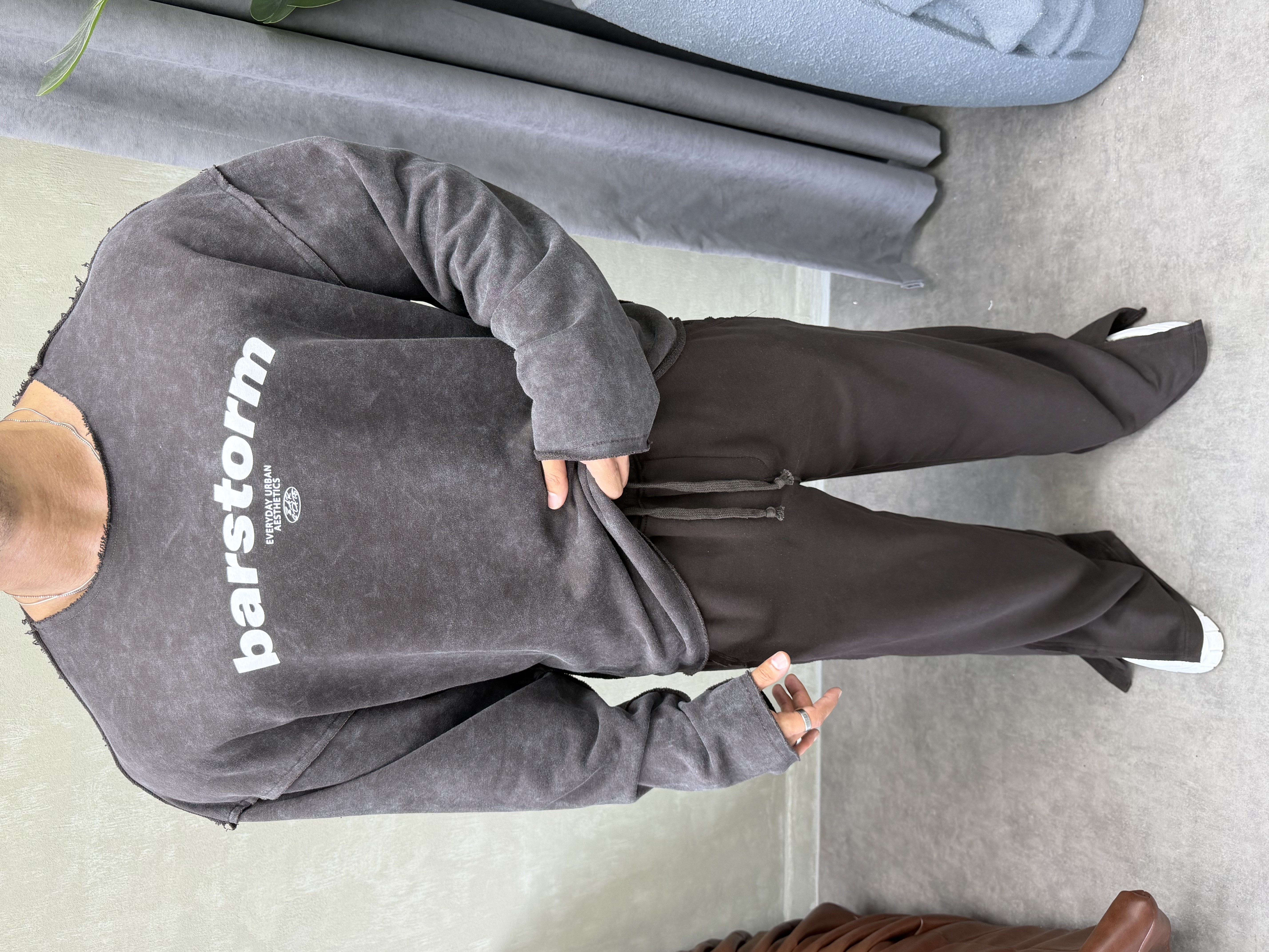 ÖZEL SERİ ÇİFT TARAFLI OVERSIZE SWEAT KAHVERENGİ