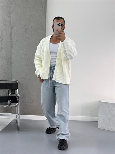 Beyaz Oversize Örme Hırka