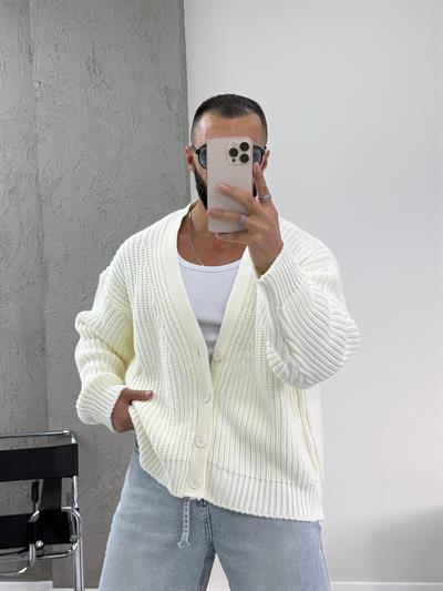 Beyaz Oversize Örme Hırka