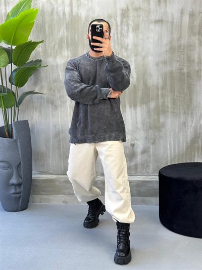 Gri Yıkamalı Oversize Yırtık Detaylı Kazak