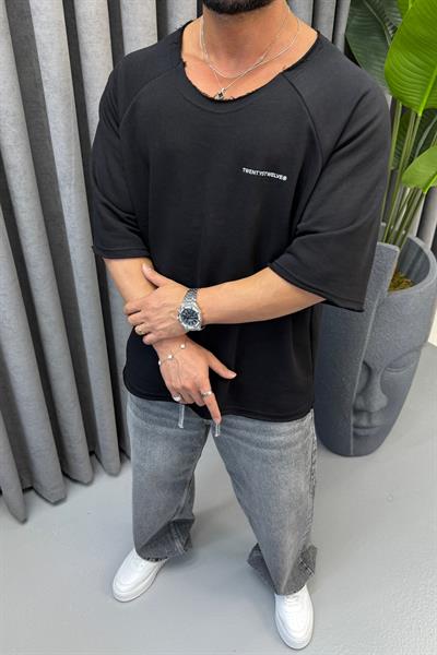 OVERSİZE KESİK YAKA T-SHİRT SİYAH