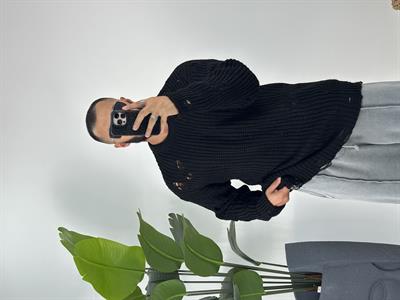 OVERSİZE YIRTIK DETAYLI KAZAK SİYAH