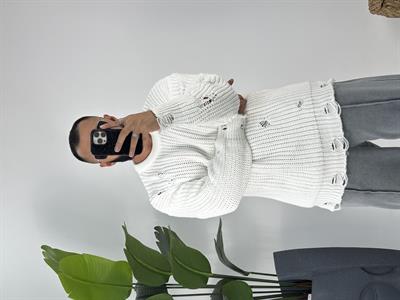 OVERSİZE YIRTIK DETAYLI KAZAK BEYAZ