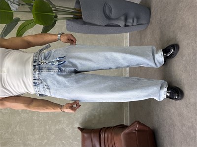 TASARIM KEMER DETAYLI BAGGY JEAN BUZ MAVİSİ 