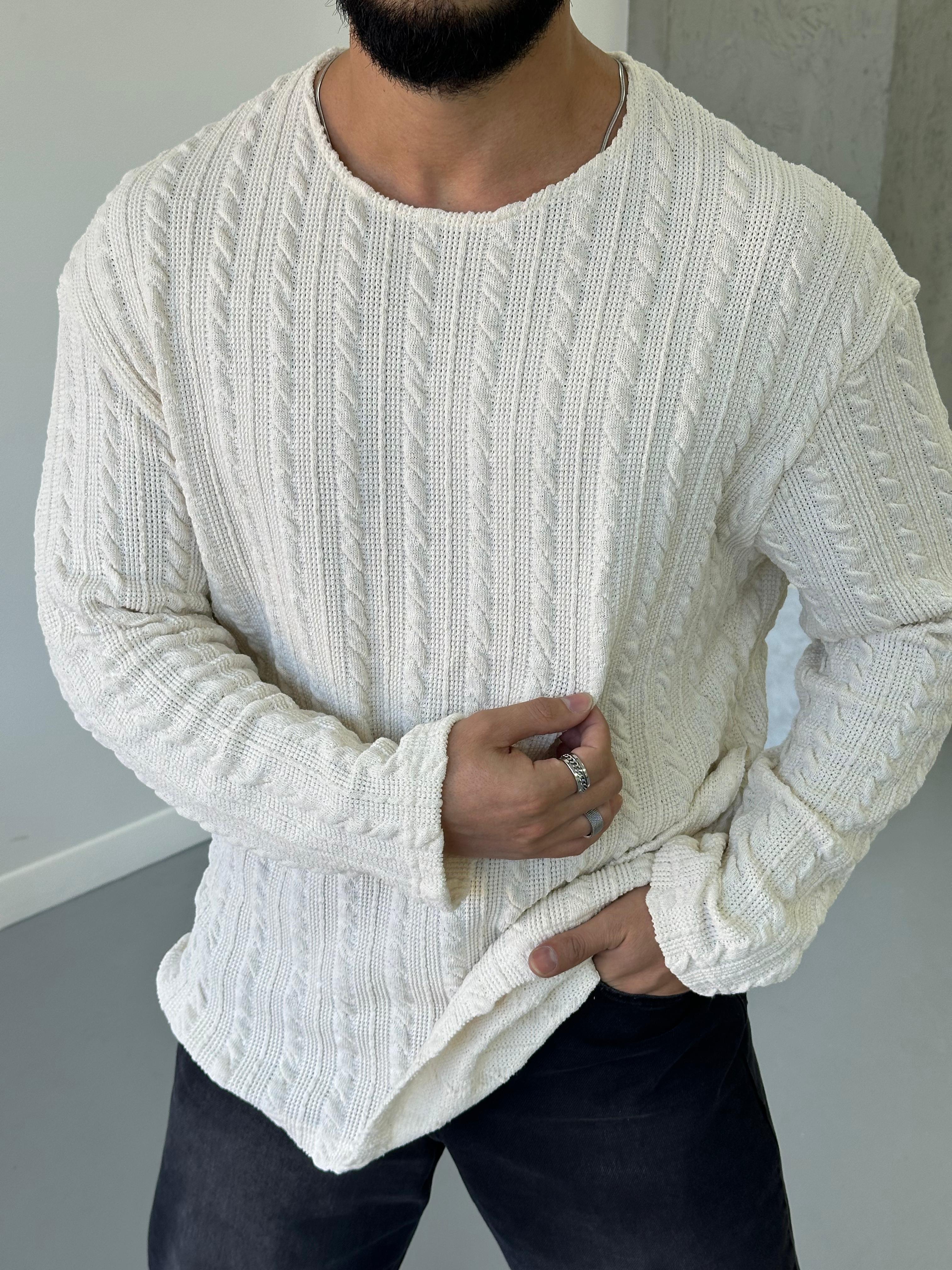 Beyaz Oversize Örme Triko Kazak