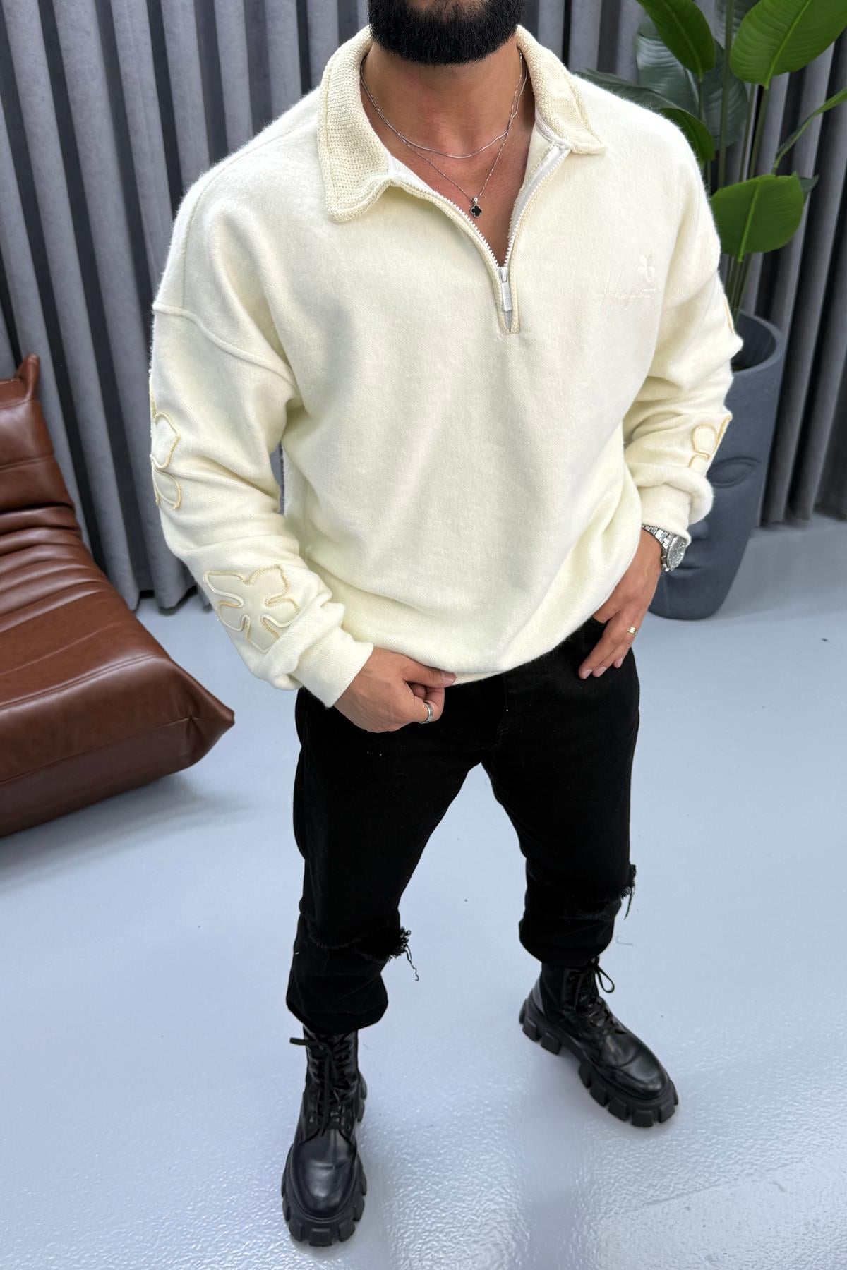 OVERSİZE NAKIŞ DETAYLI FERMUARLI SWEAT KREM