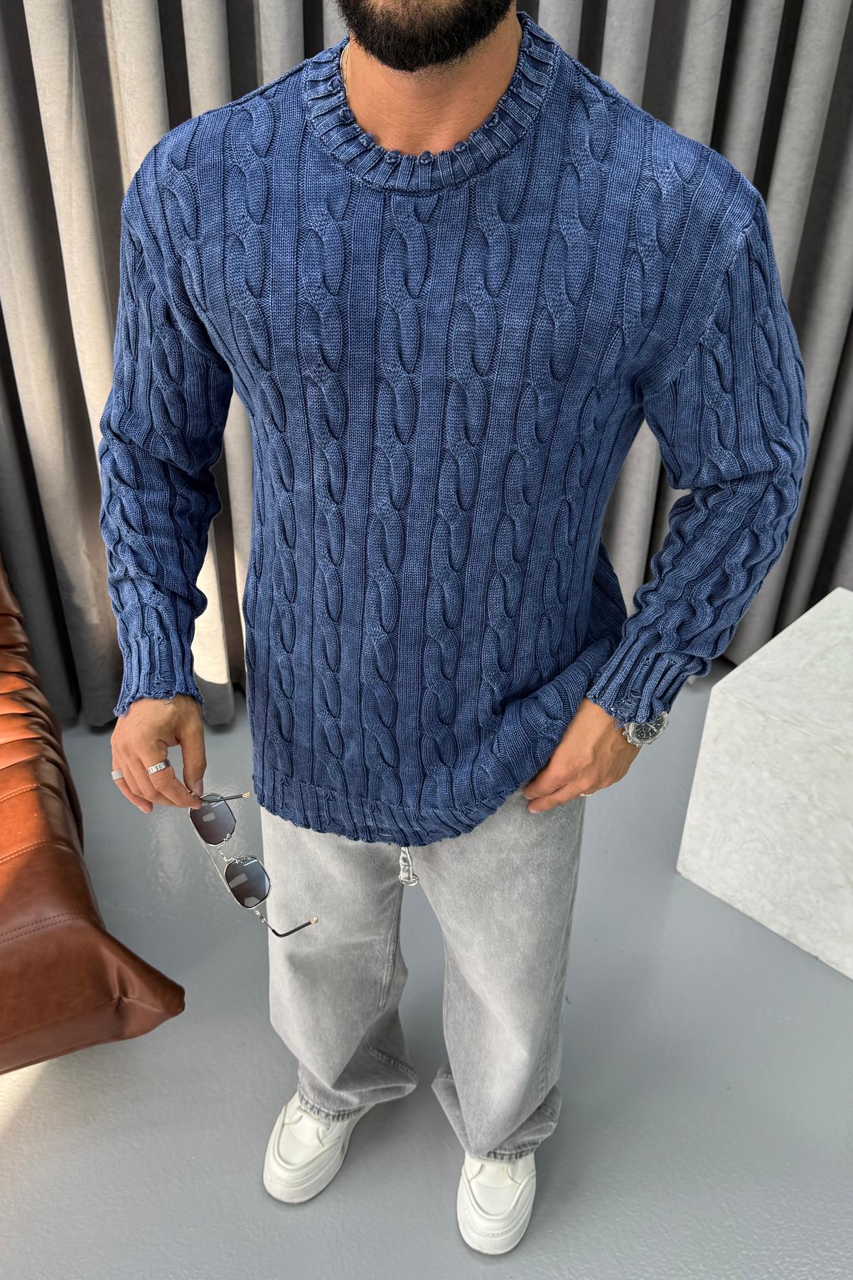 OVERSİZE YIKAMALI ÖRME KAZAK LACİVERT