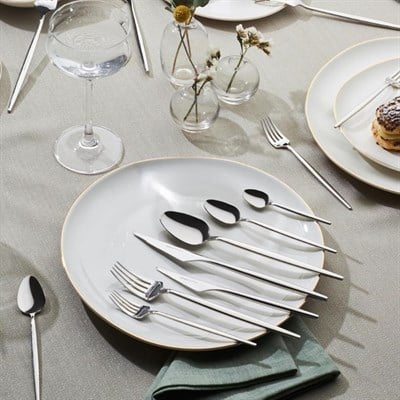 Karaca Moongate 84 Prç 316 Premı, Platın