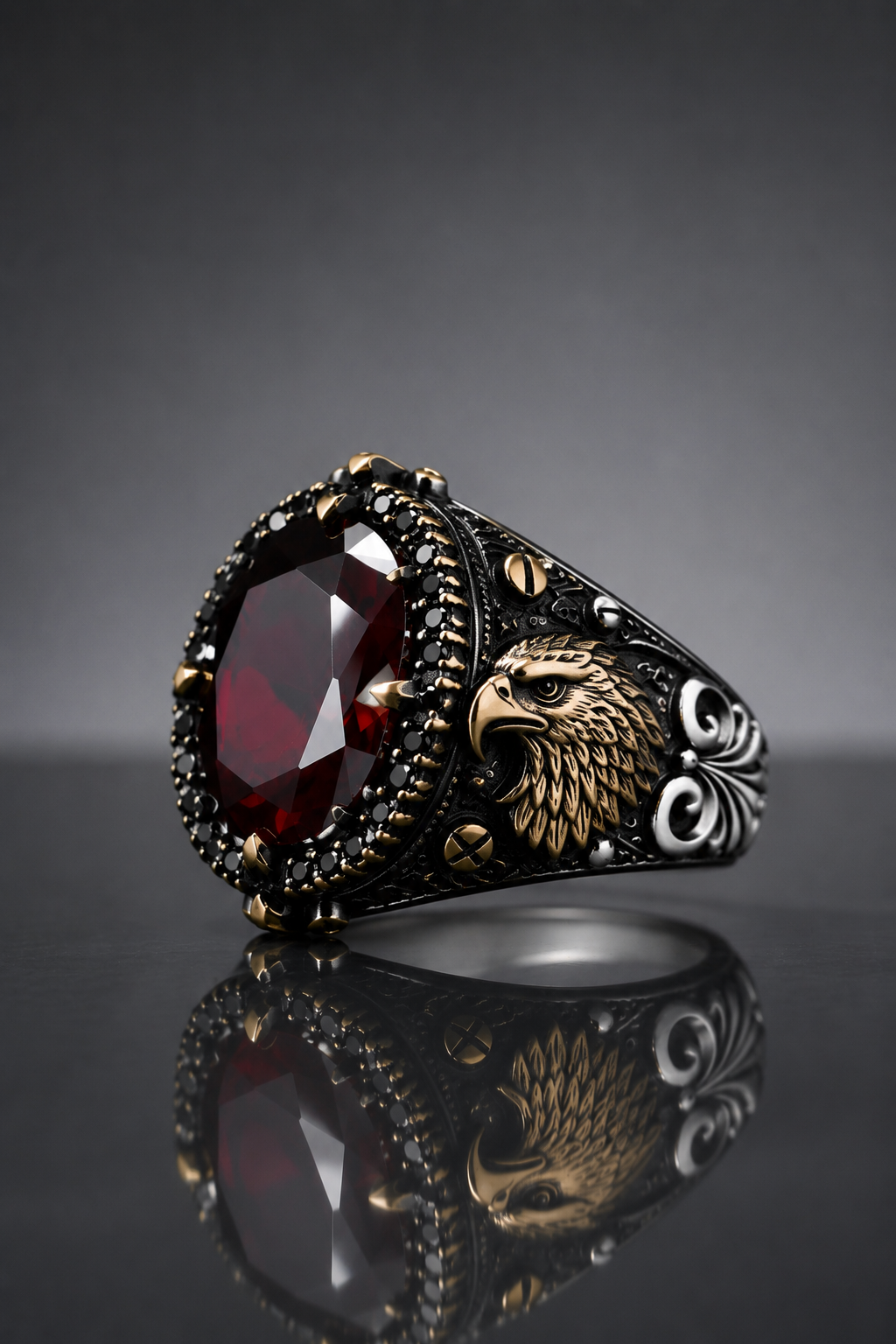 925 AYAR KIRMIZI ZİRKON TAŞLI KARTAL MOTİFLİ ERKEK GÜMÜŞ YÜZÜK