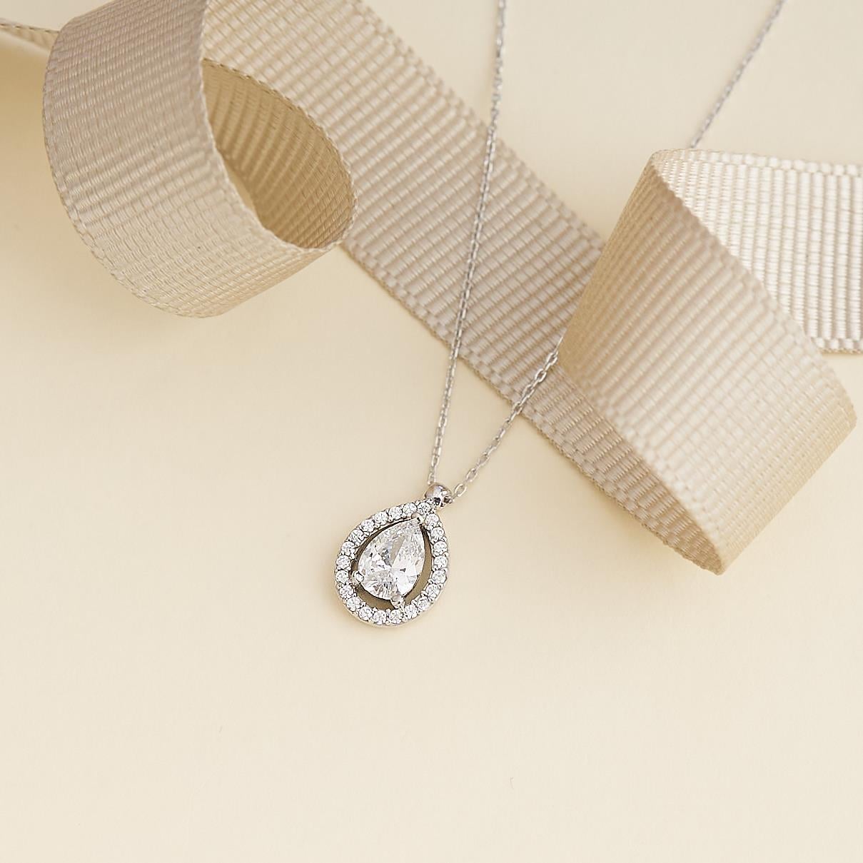 925 AYAR RADYUM KAPLAMA SWAROVSKİ DAMLA TEKTAŞLI GÜMÜŞ KOLYE