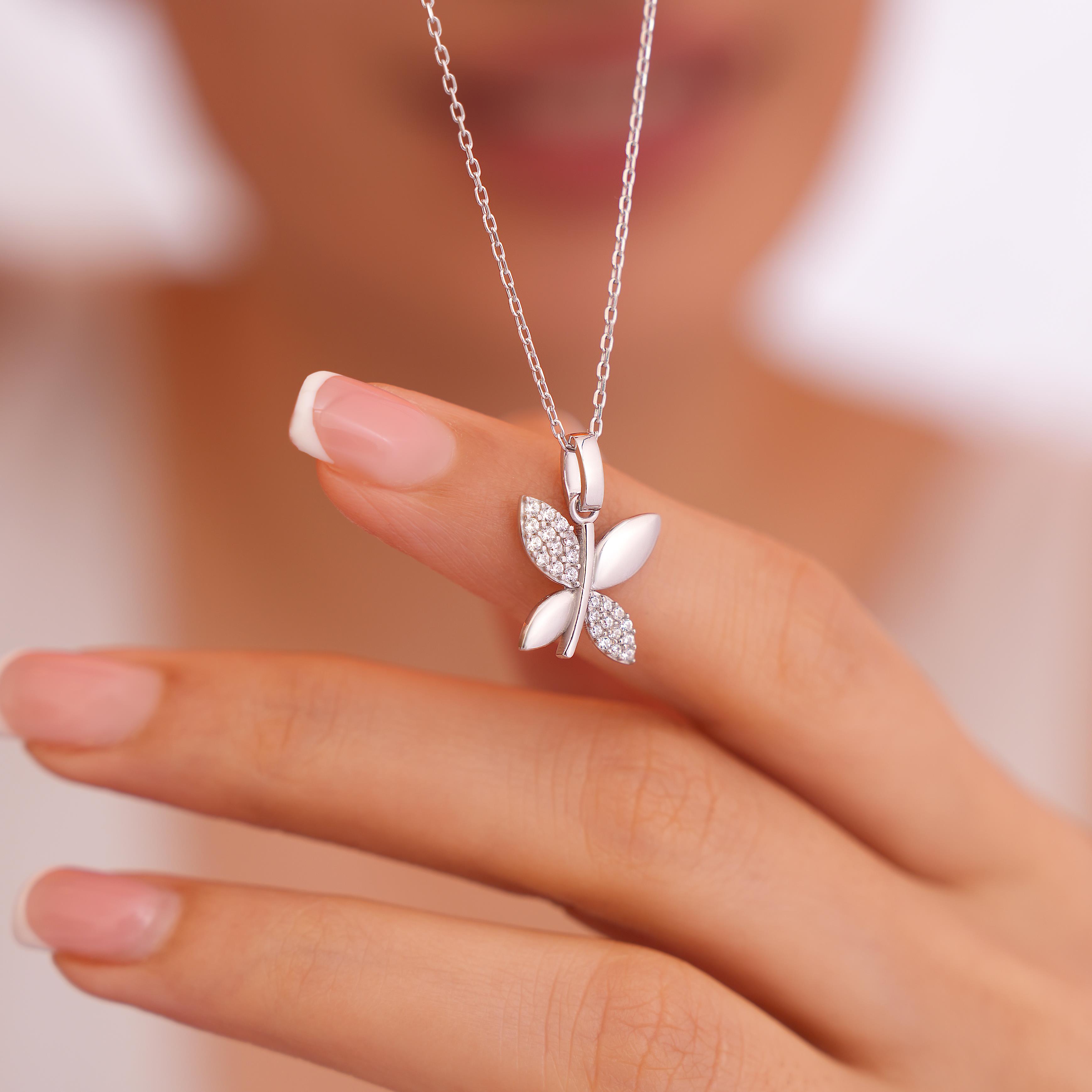 925 AYAR RADYUM KAPLAMA SWAROVSKİ TAŞLI KELEBEK GÜMÜŞ KOLYE