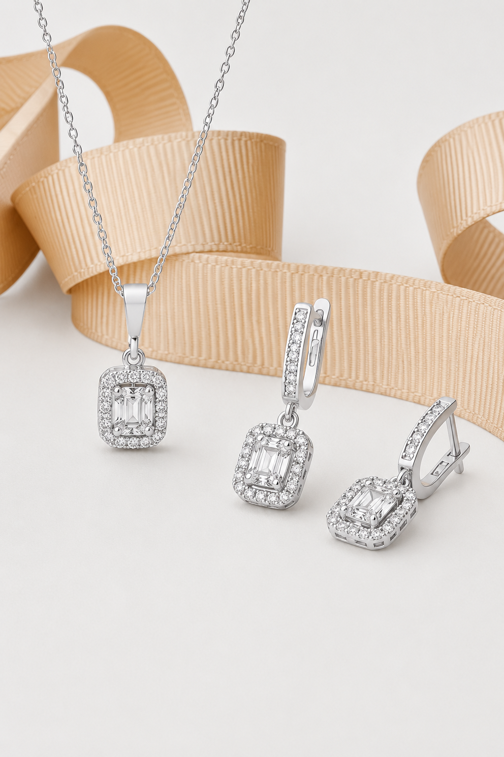 925 AYAR RODYUM KAPLAMA BAGET TAŞLI İKİLİ GÜMÜŞ SET
