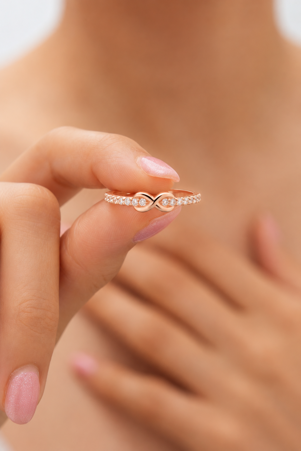 925 AYAR ROSE GOLD KAPLAMA SIRA ZİRKON TAŞLI SONSUZLUK GÜMÜŞ YÜZÜK