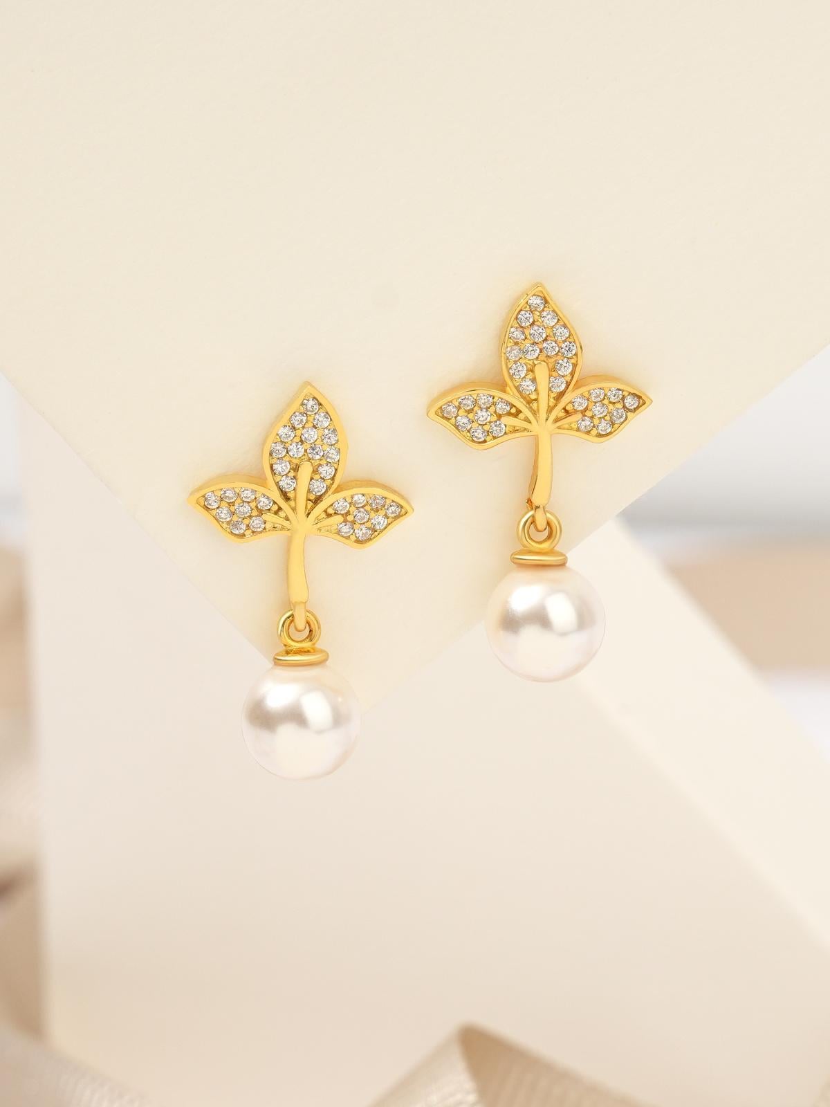 925 AYAR SARI ALTIN KAPLAMA YAPRAK MODEL GÜMÜŞ İNCİ KÜPE