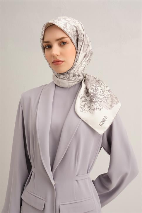 Armine Çiçek Desenli Saf İpek Twill Eşarp 9330D 84