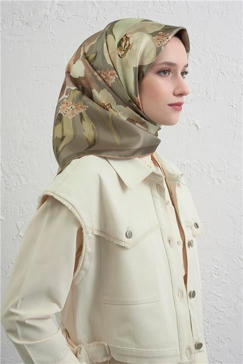 Armine Çiçek Desenli Saf İpek Twill Eşarp 9414D 81