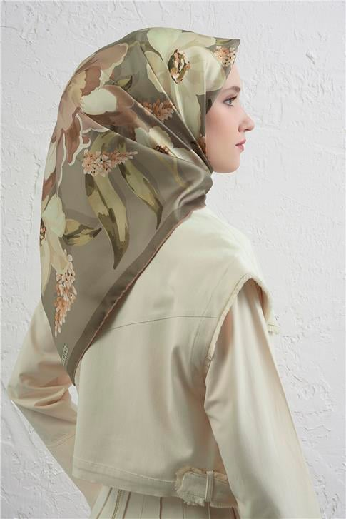 Armine Çiçek Desenli Saf İpek Twill Eşarp 9414D 81