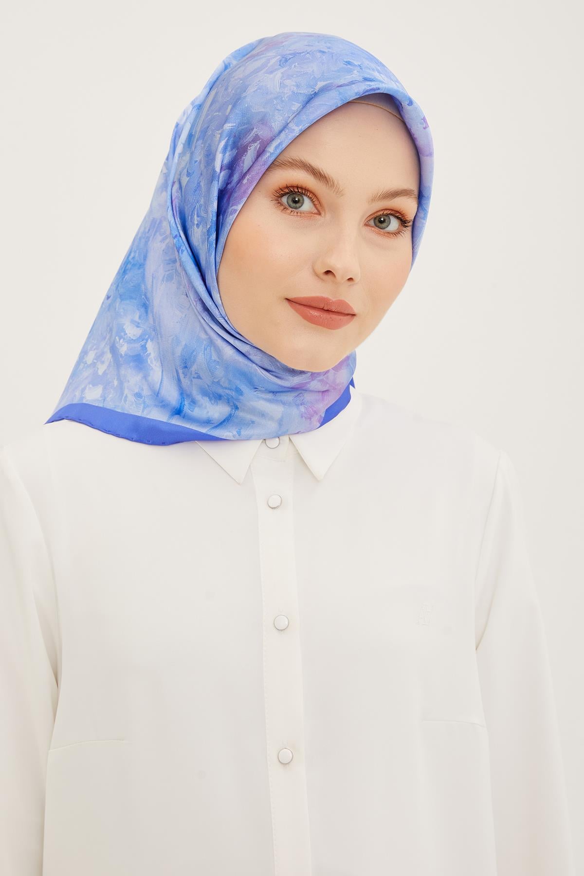 Armine İpek Eşarp 2023/24 İlkbahar Yaz Sezonu 8922D02 56 - Twill (Tivil) İpek