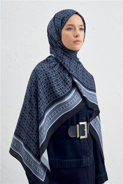 Armine İpek Tensel Monogram Şal 21