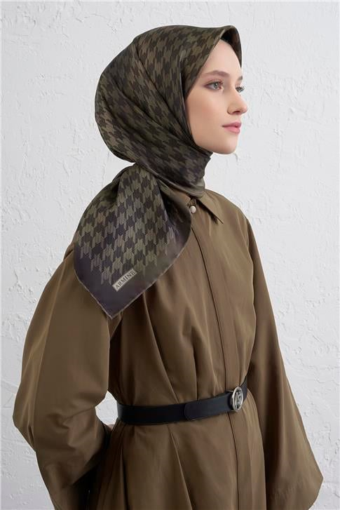 Armine Klasik Desenli Saf İpek Twill Eşarp 9434D 84