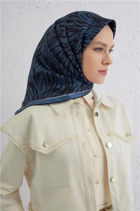 Armine Klasik Desenli Saf İpek Twill Eşarp 9435D 34