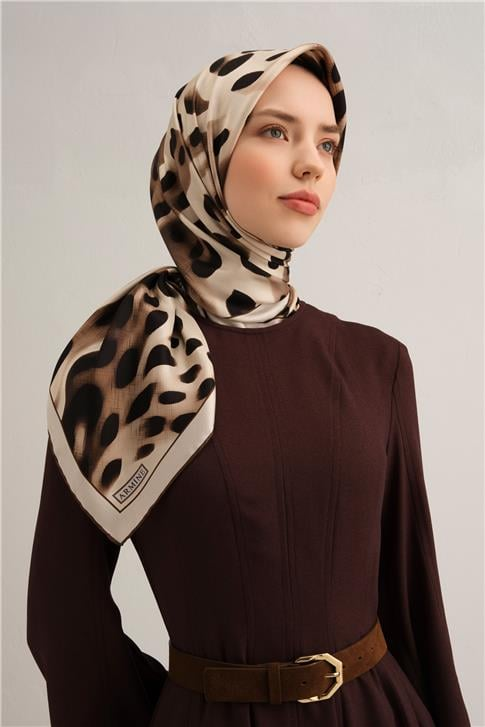 Armine Leopar Desenli Saf İpek Twill Eşarp 9320D 51