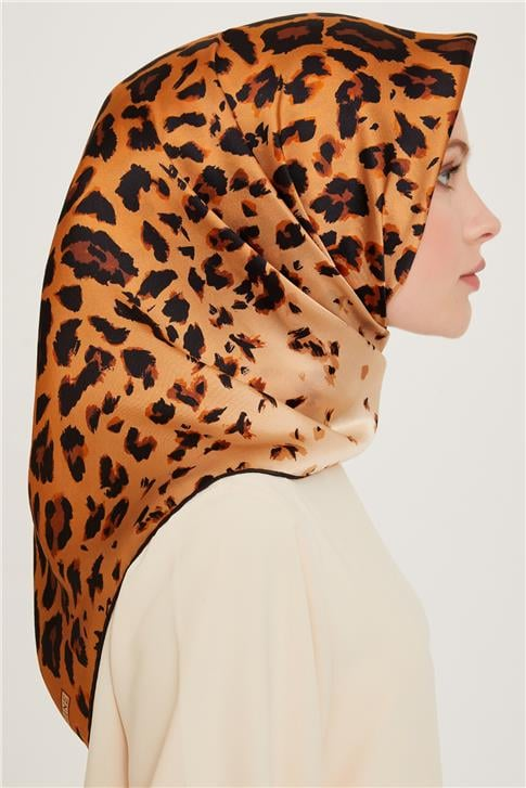 Armine Leopar Desenli Sura Saf İpek Eşarp 9249D 02 01