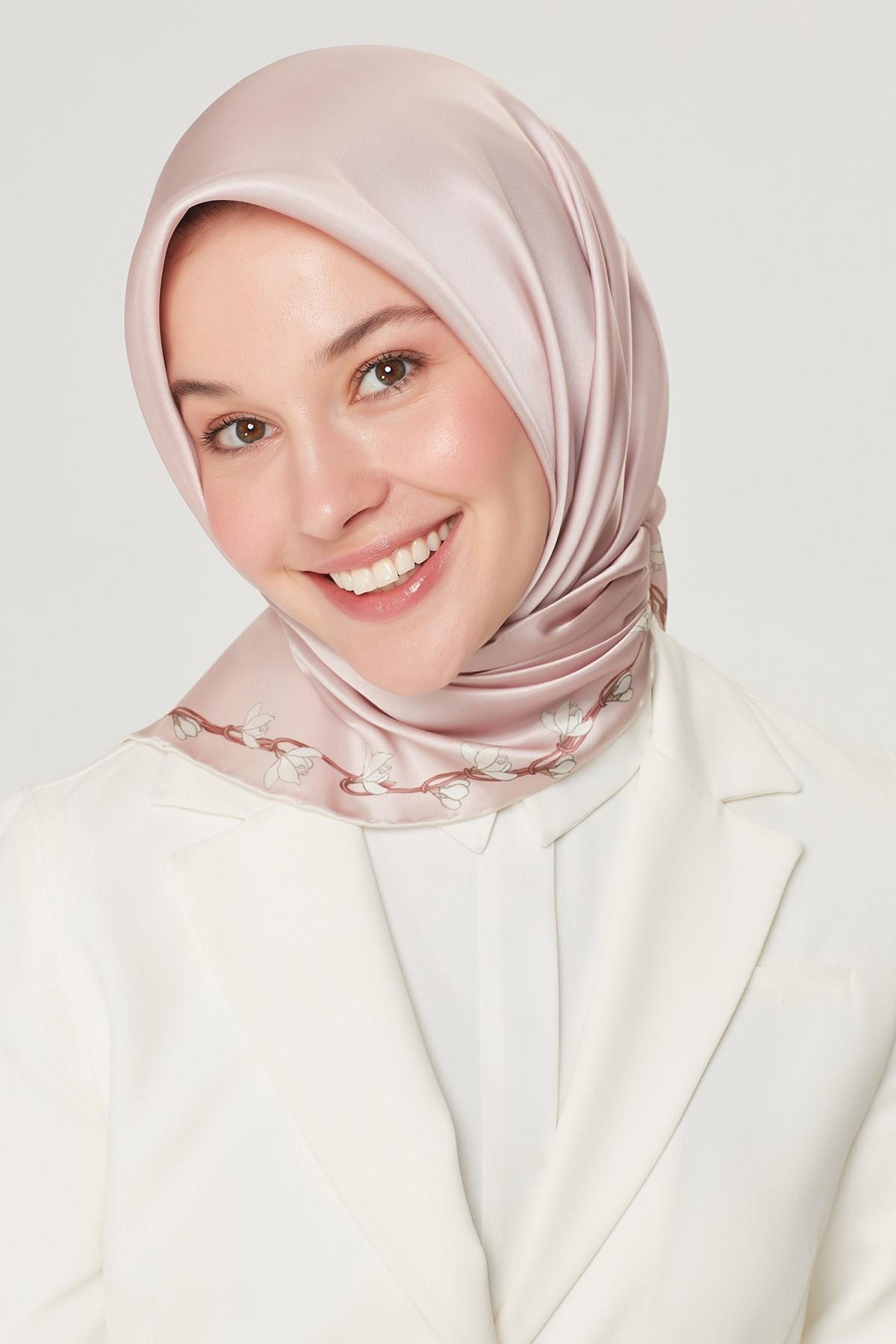 Armine Nostalji Serisi İpek Sura Eşarp 8553-83