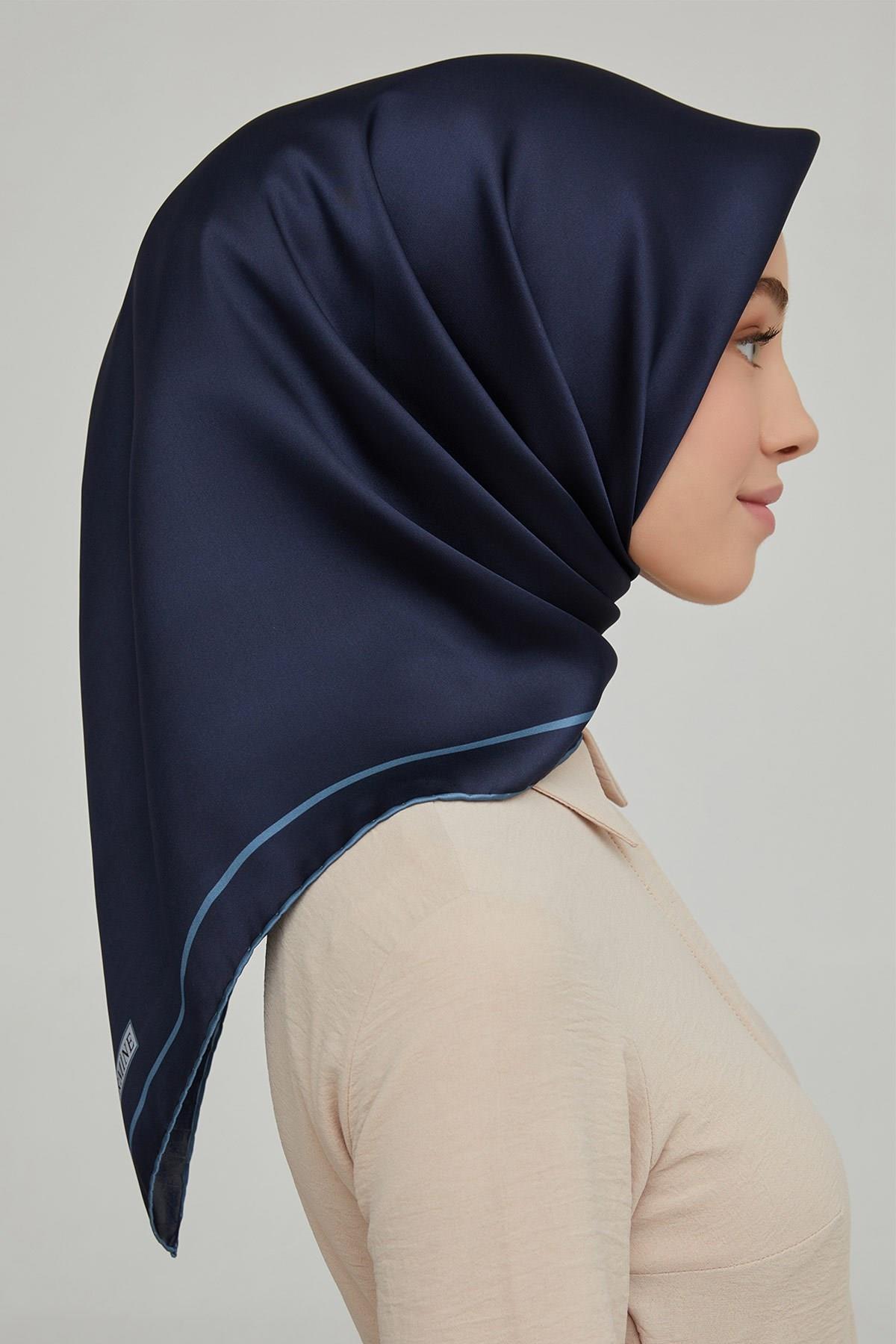 Armine Nostalji Serisi İpek Twill Eşarp 8668D-02