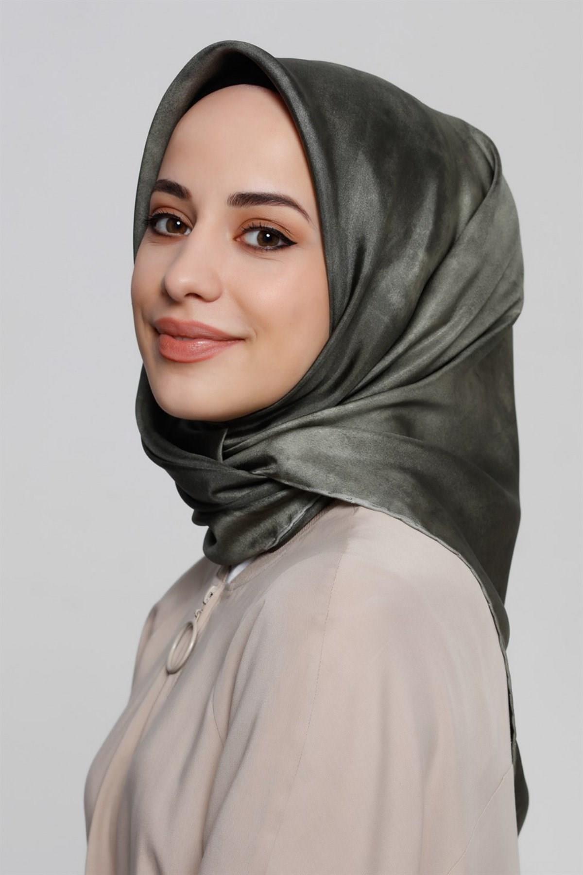 Armine Nostalji Serisi Twill İpek Eşarp 8333D-04