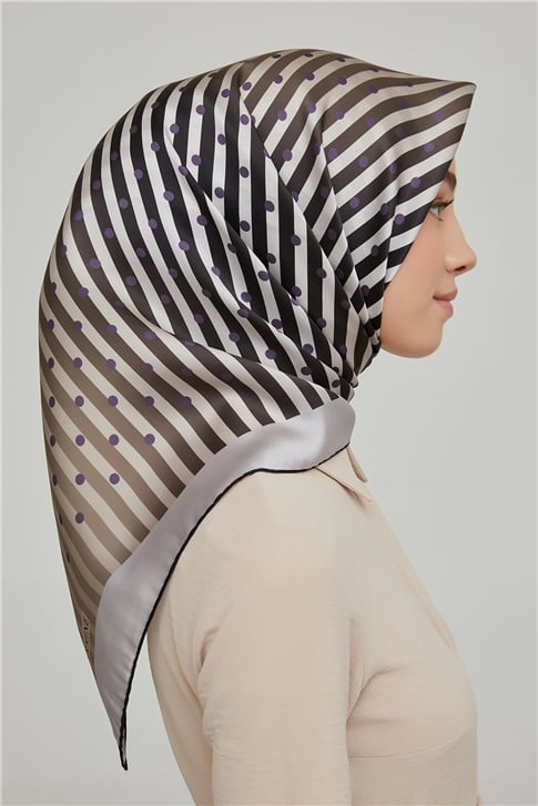 Armine Sura İpek Eşarp 21Ka8606 35