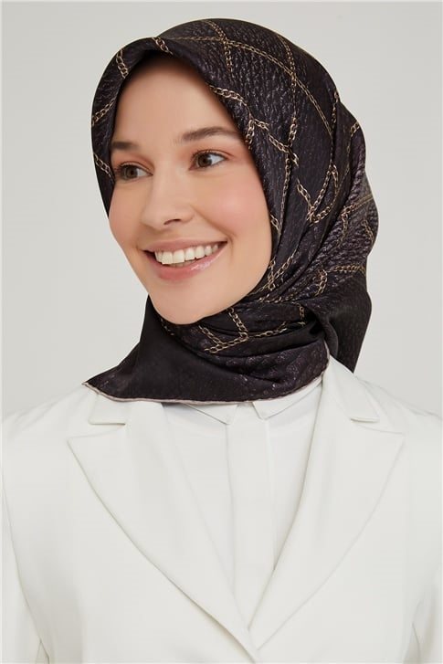 Armine Sura İpek Eşarp 21Ka8609 03