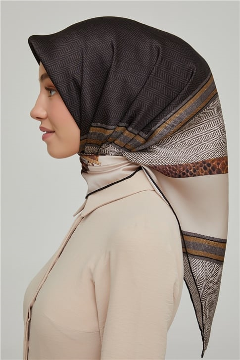 Armine Sura İpek Eşarp 21Ka8619 01