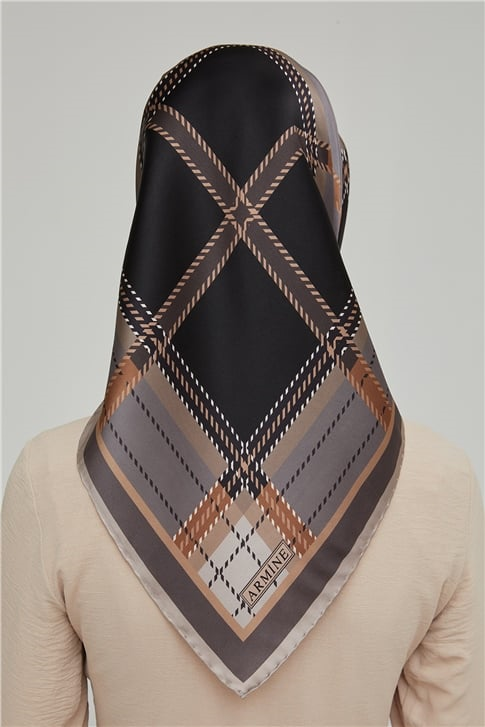 Armine Sura İpek Eşarp 21Ka8640 04