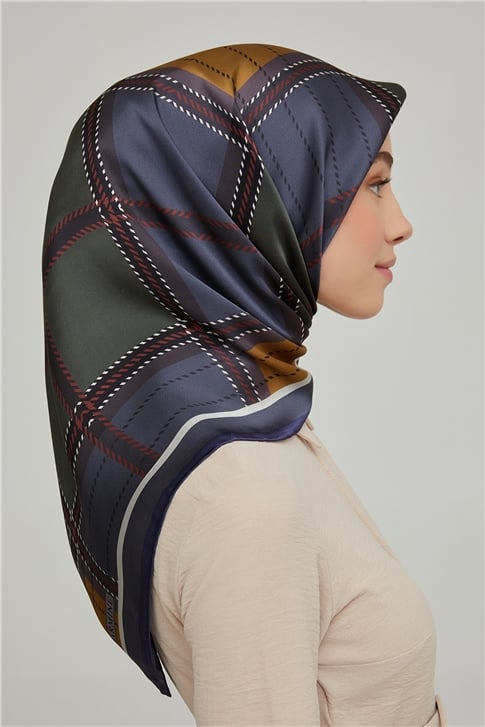 Armine Sura İpek Eşarp 21Ka8640 09