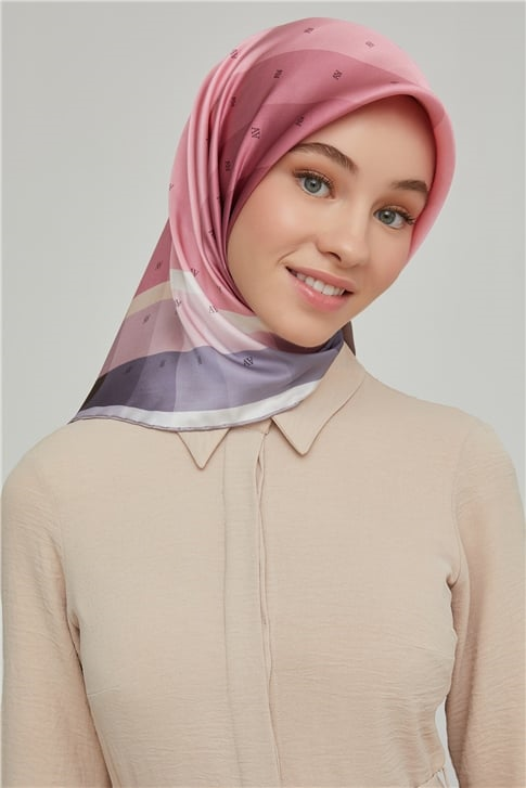 Armine Sura İpek Eşarp 21Ka8652 40