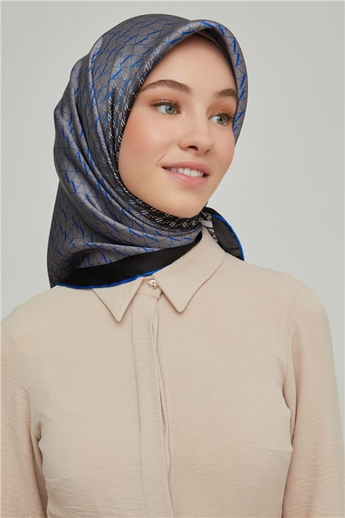 Armine Sura İpek Eşarp 21Ka8661 11