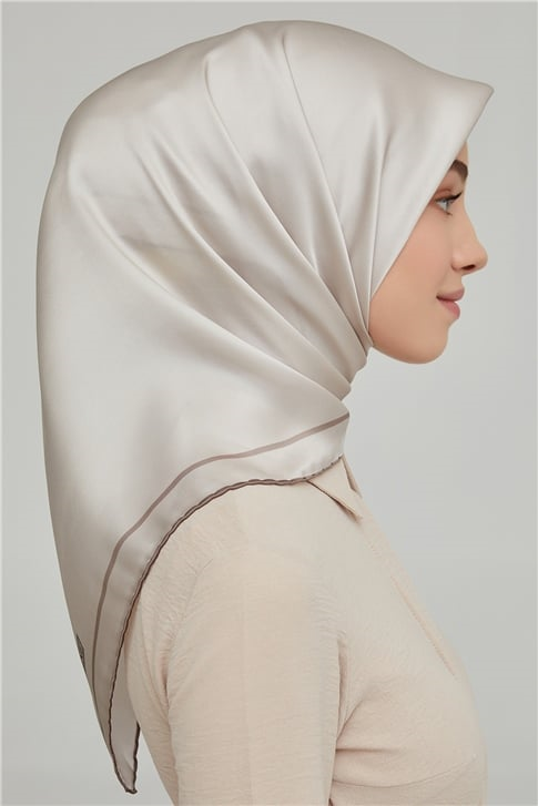 Armine Sura İpek Eşarp 21Ka8668 31