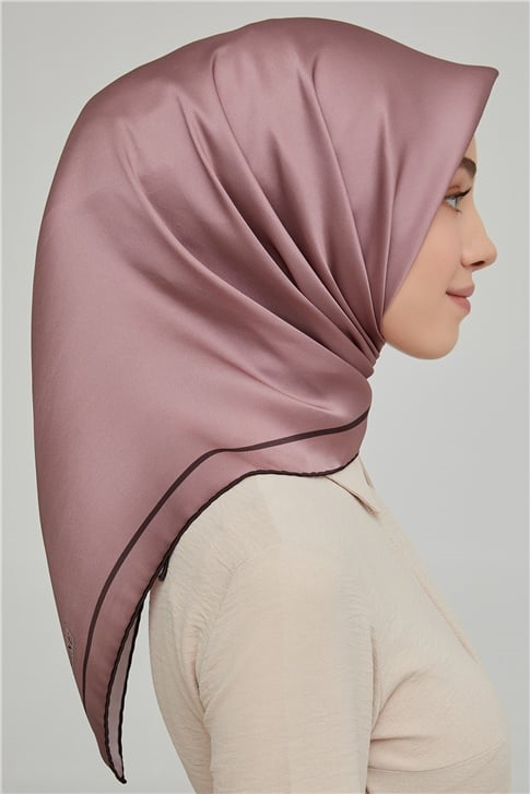 Armine Sura İpek Eşarp 21Ka8668 35